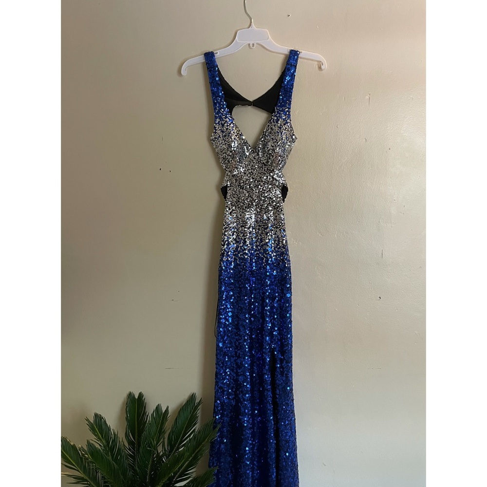 Backless sequin prom dress
